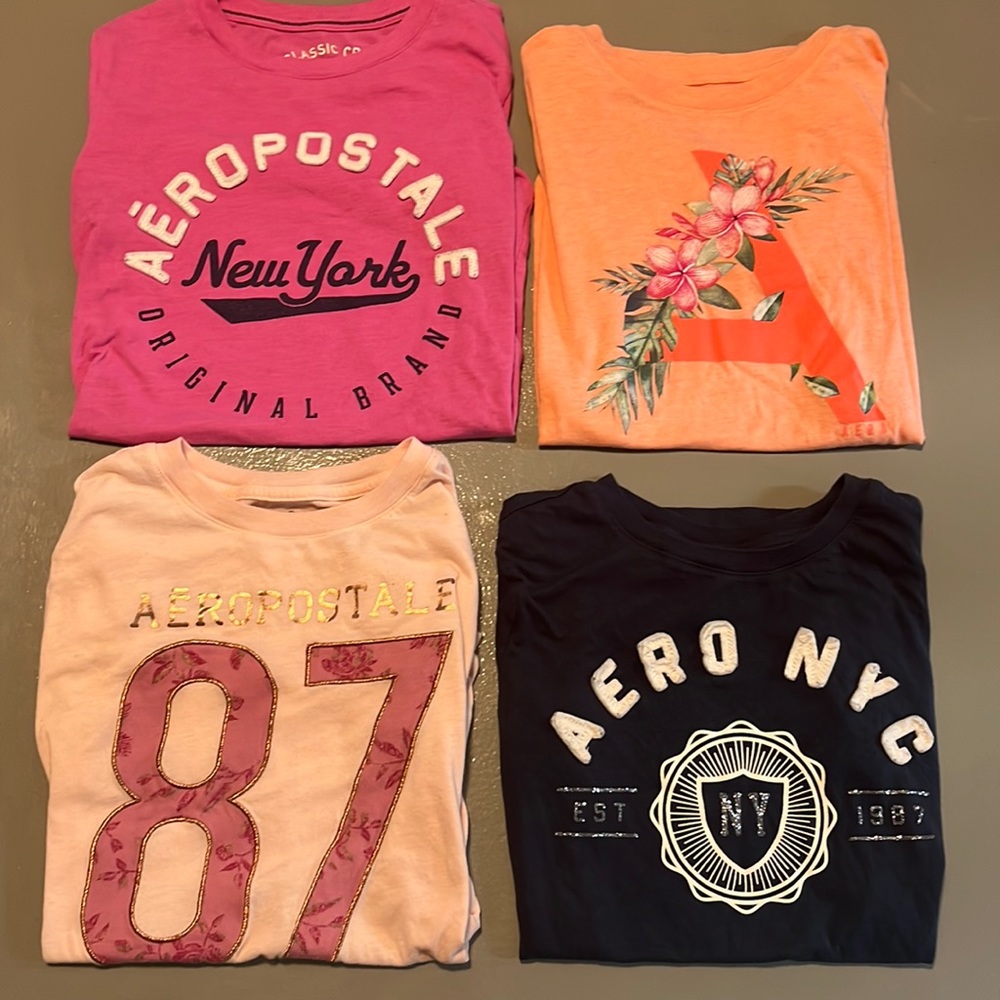 Aéropostale shirt bundle (4) Women’s size small